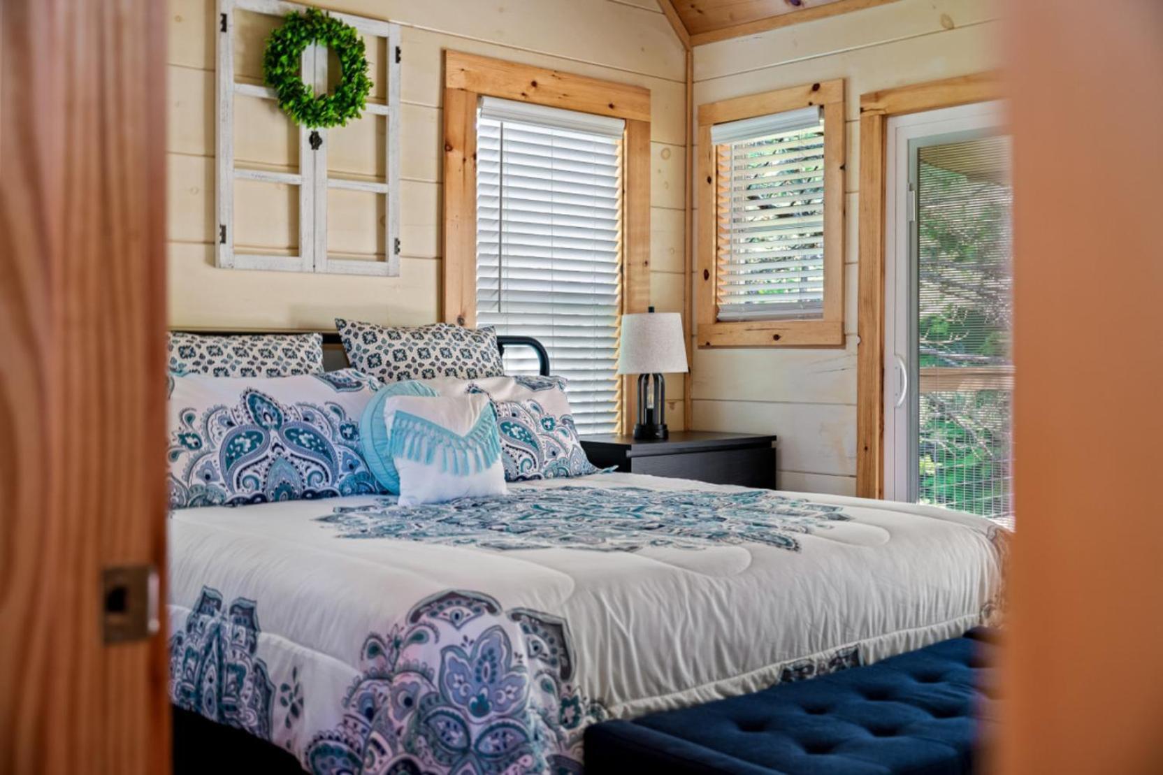 Countryside Comfort By Ghosal Luxury Lodging 塞维尔维尔 外观 照片
